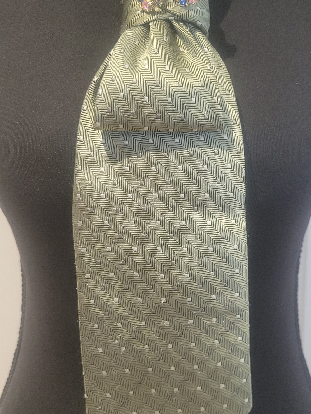 Classic Men's Herringbone Olive Green Tie For The Ladies